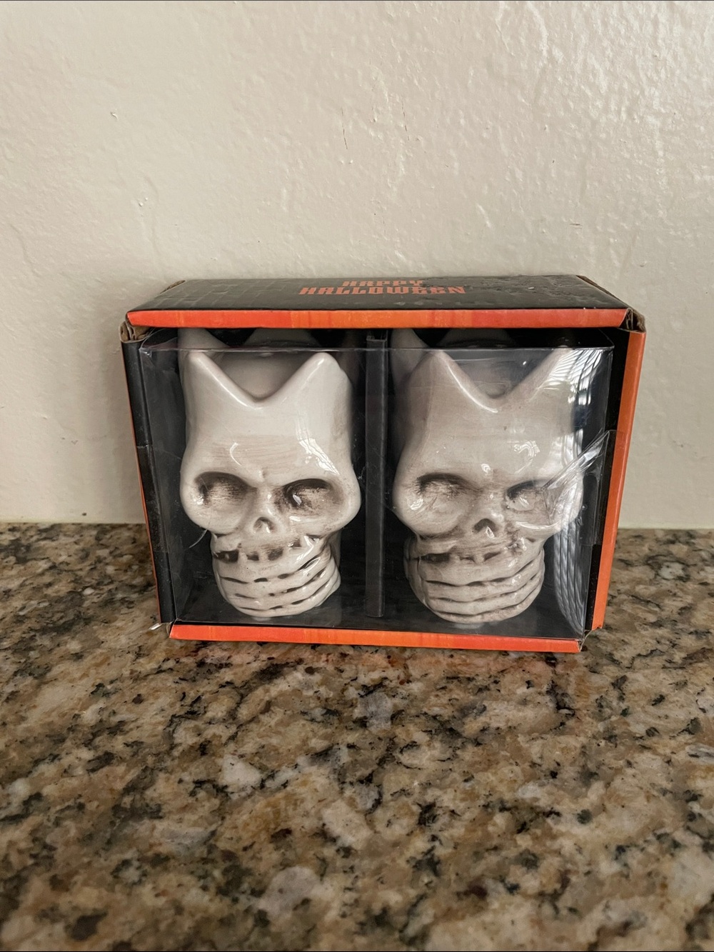 Skull Halloween Salt & Pepper set